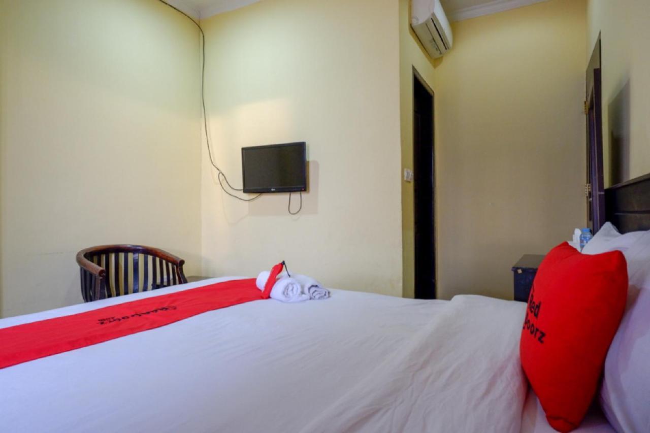 Reddoorz Near Citraland Waterpark Kendari Hotel Lepoleop Exterior foto