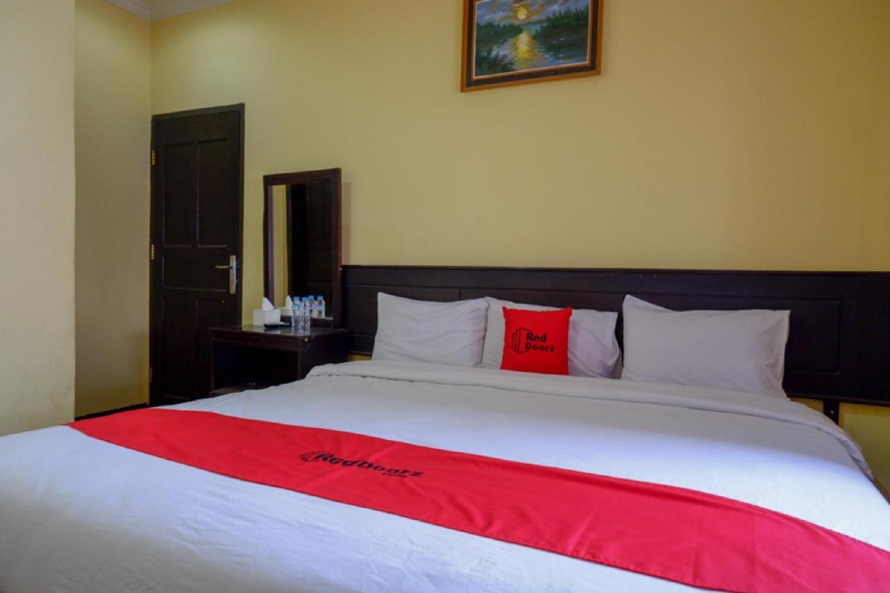 Reddoorz Near Citraland Waterpark Kendari Hotel Lepoleop Exterior foto