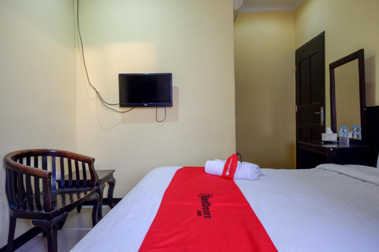 Reddoorz Near Citraland Waterpark Kendari Hotel Lepoleop Exterior foto